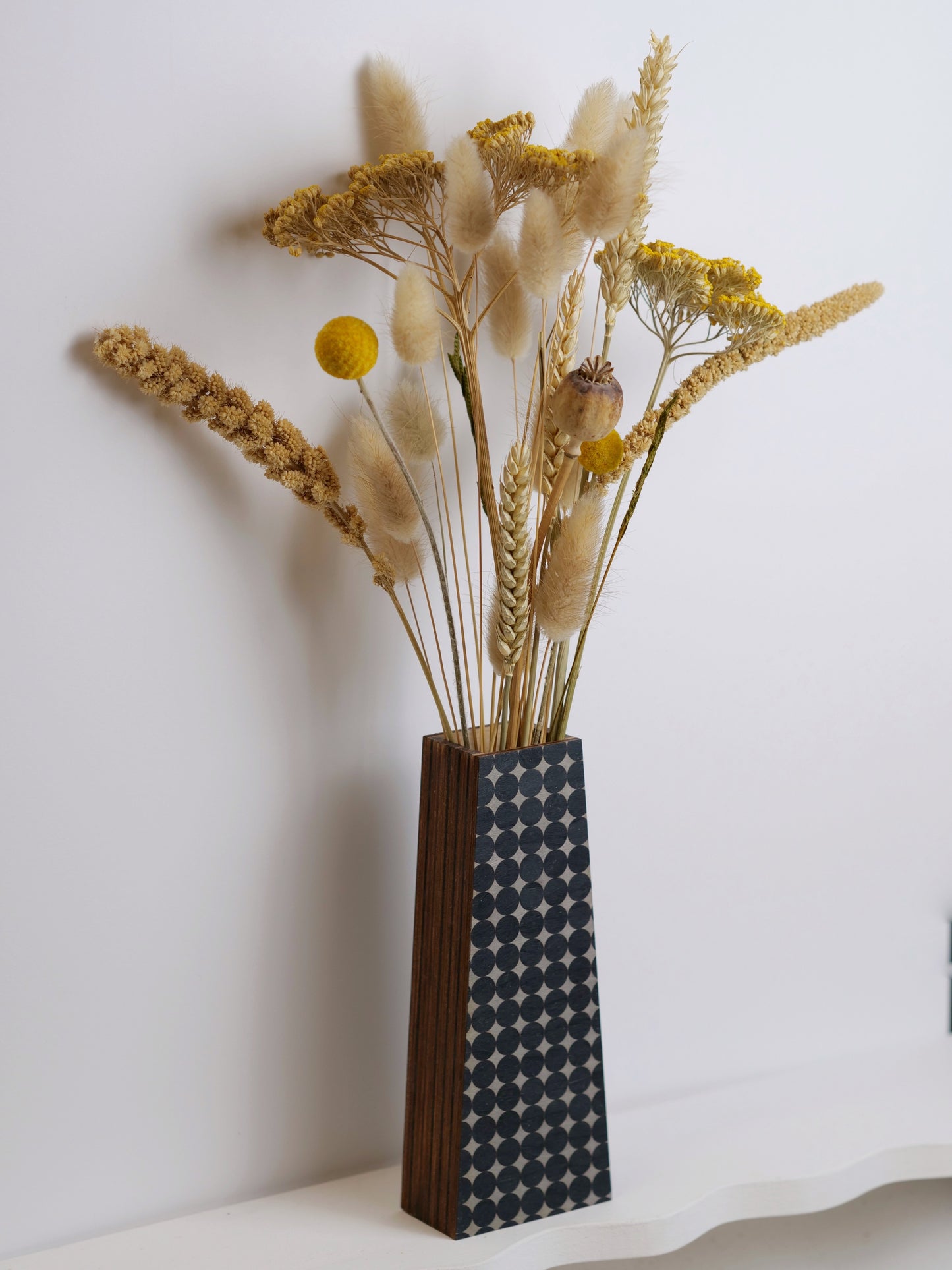 Helen Silhouette Vase featuring marquetry - 17cm