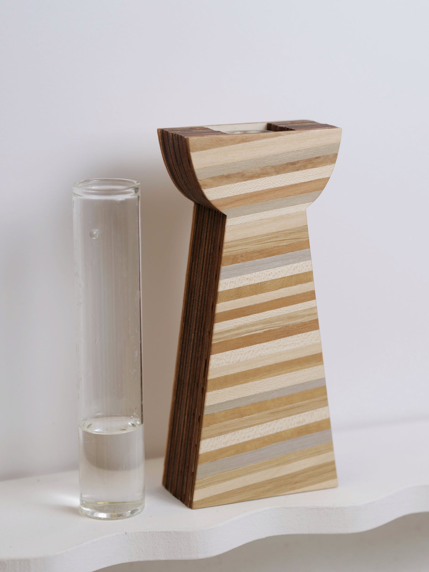 Monty Silhouette Bud Vase with veneer - 17cm