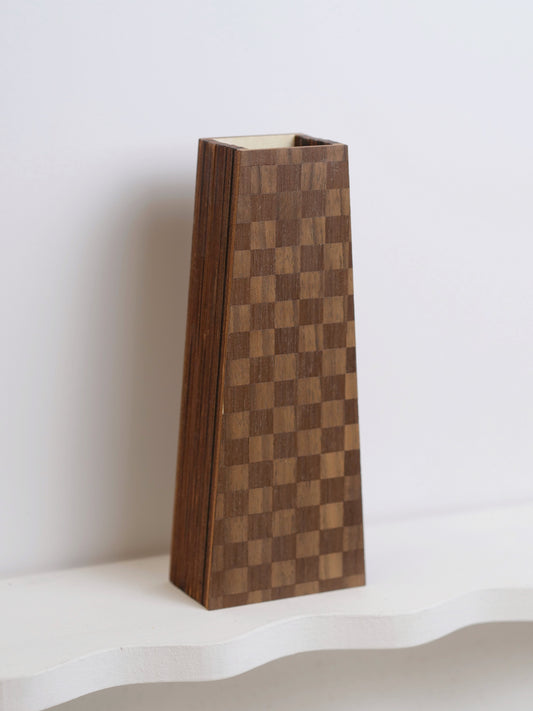 Helen Silhouette Vase featuring marquetry - 17cm