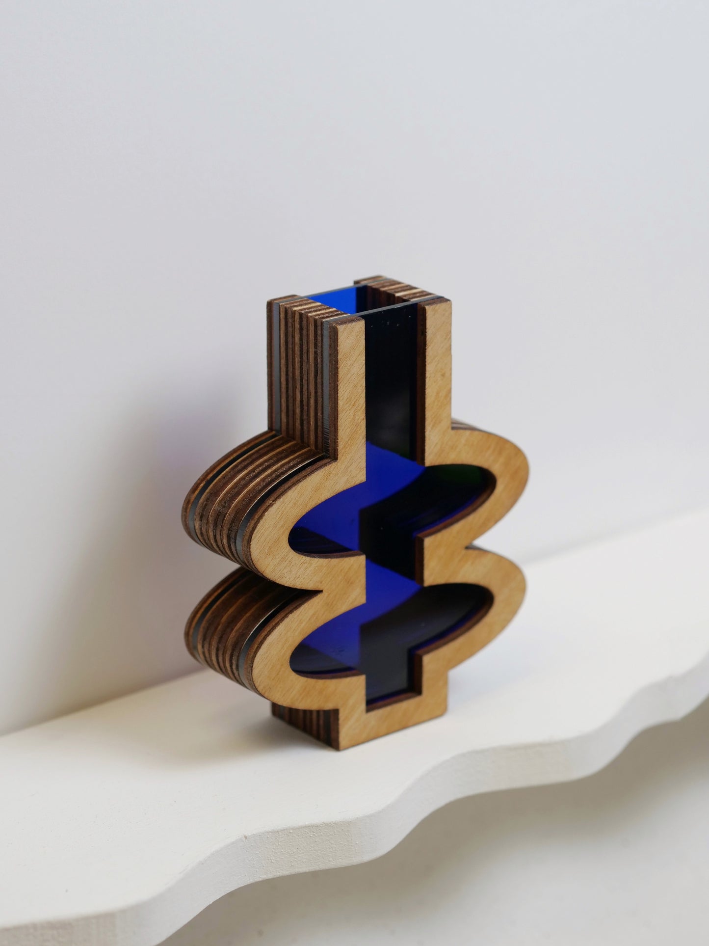 SECONDS - Barbra Vase featuring oak veneer - 12cm