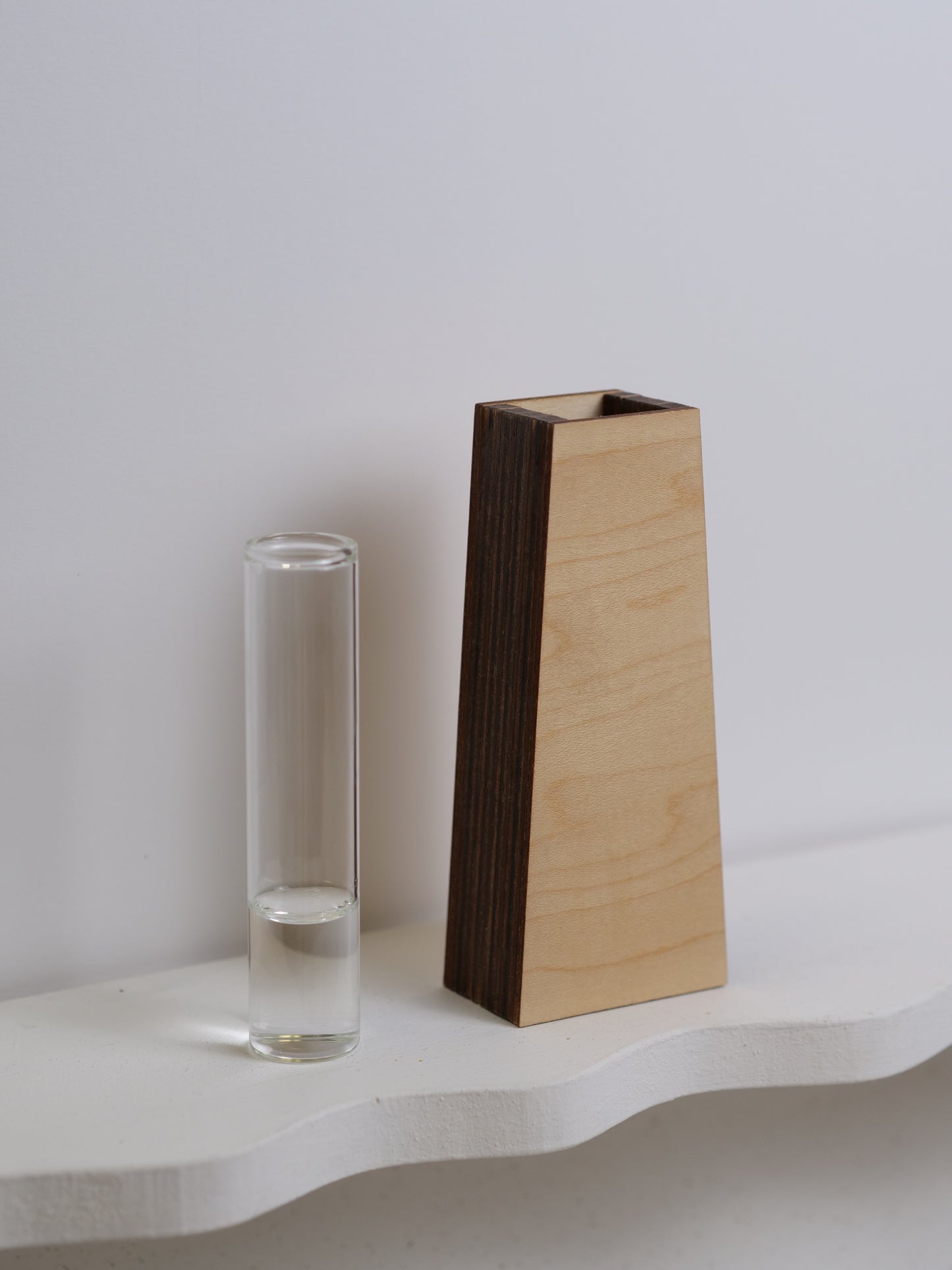 Helen Silhouette Bud Vase - 12cm